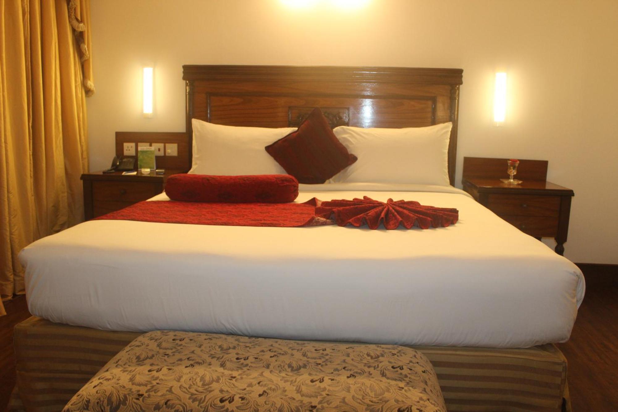 Mehran Hotel การาจี ภายนอก รูปภาพ