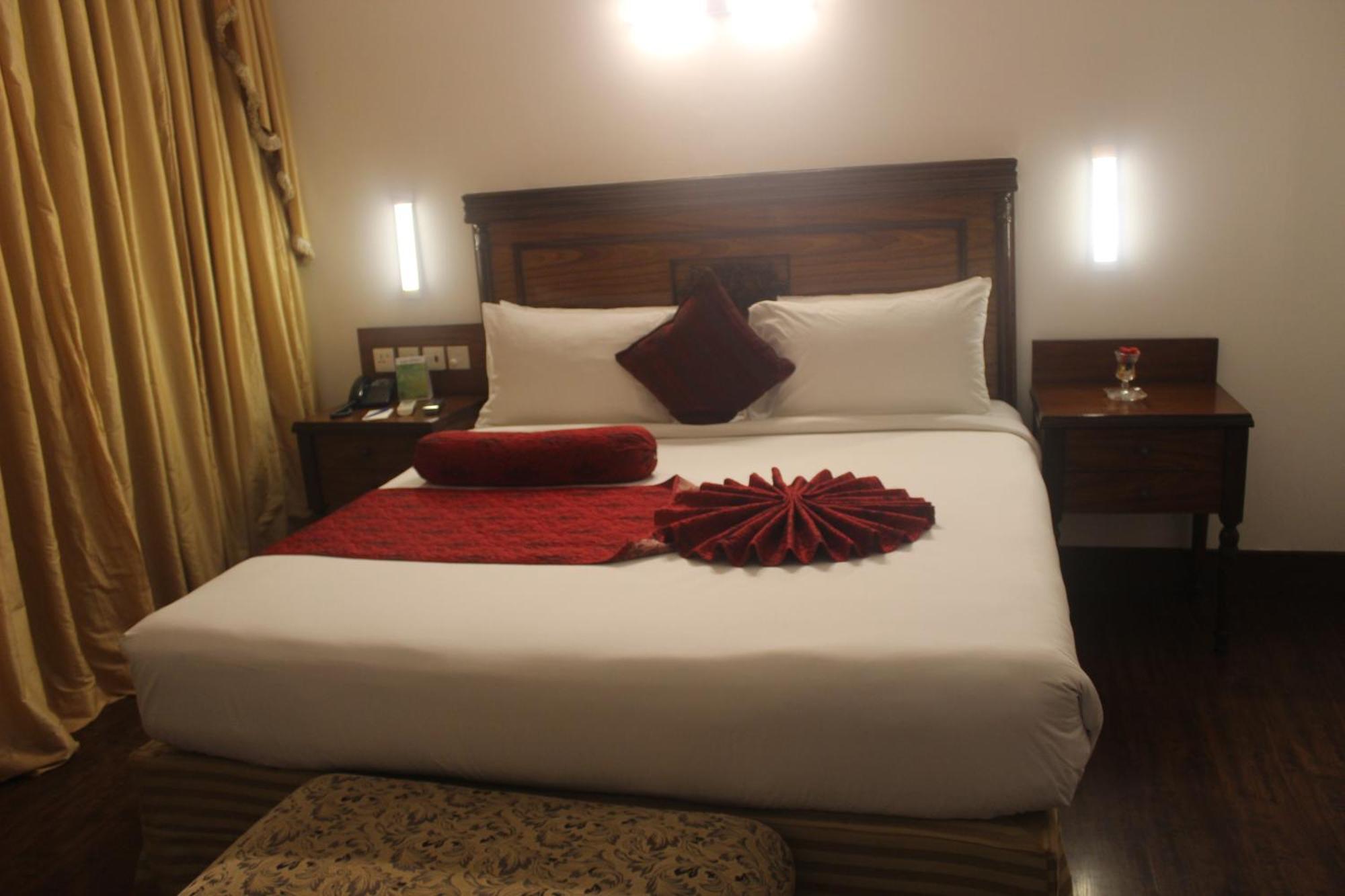 Mehran Hotel การาจี ภายนอก รูปภาพ